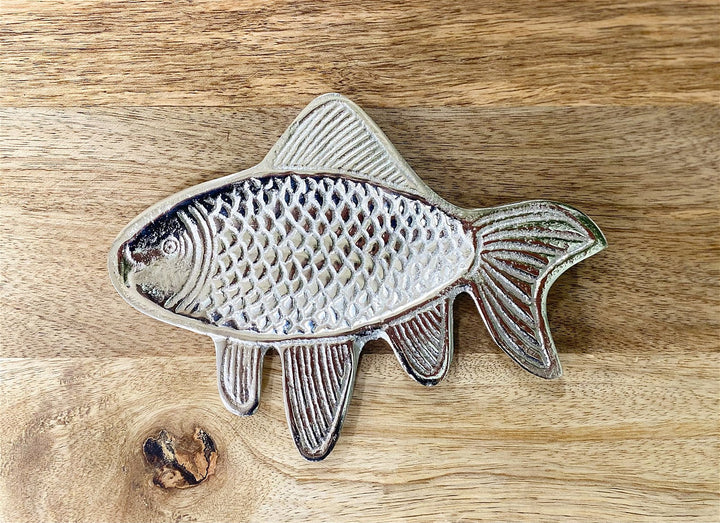 Silver metal fish